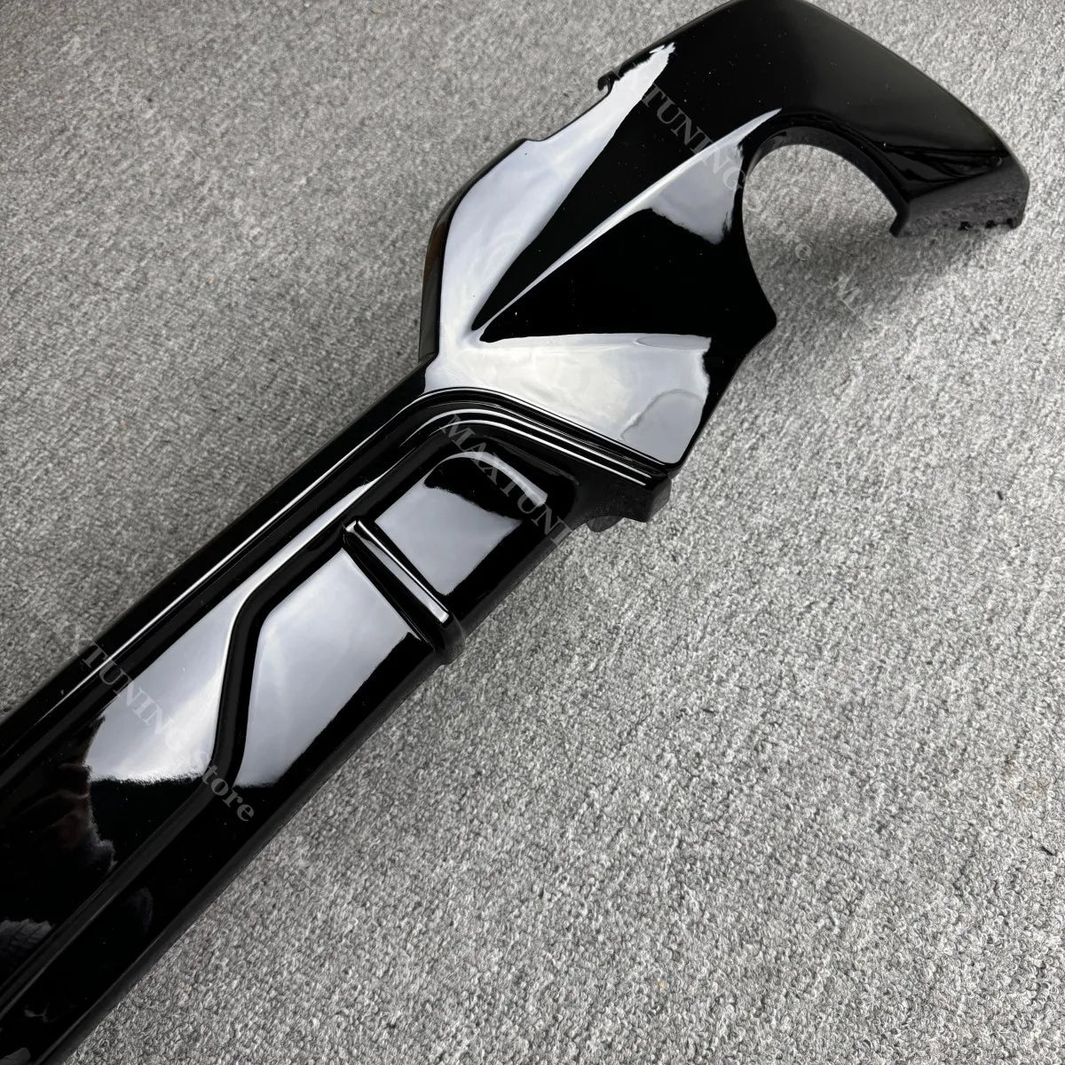 Diffuseur de pare-chocs arrière noir brillant pour BMW